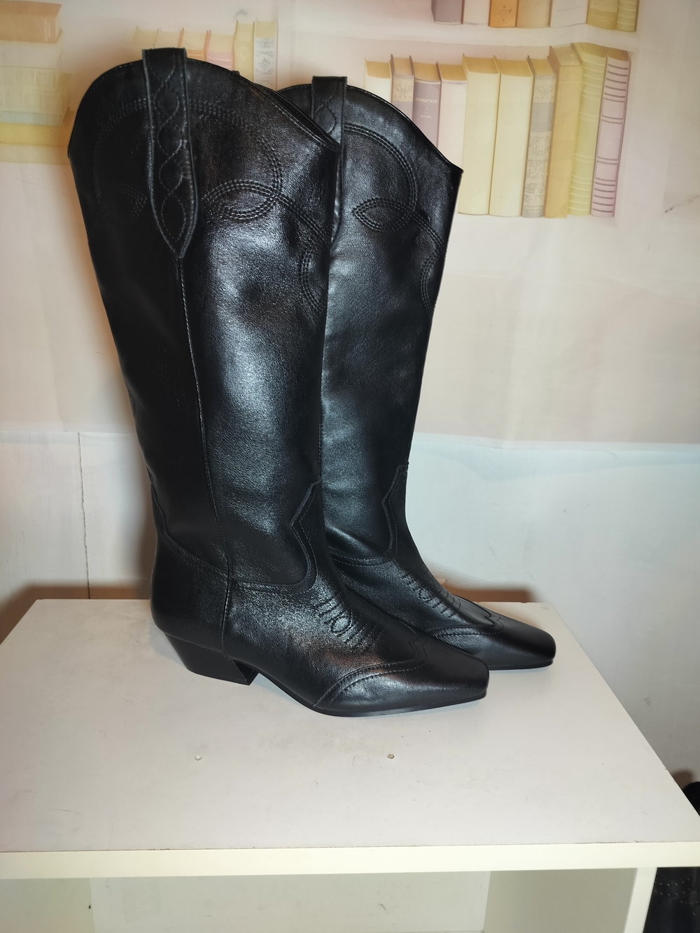 Black Women's  Cowboy Boots - Classic Western Style